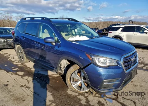 2019 Subaru Ascent Premium z USA, uszkodzony, nr VIN 4S4WMACD0K3441580